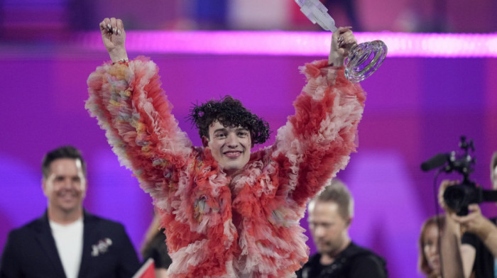 Ko je ovogodišnji pobednik Evrovizije: Nemo iz Švajcarske iskrenom pesmom osvojio Evropu