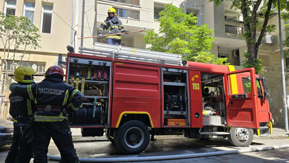 Lokalizovan požar u lokalu u Bulevaru kralja Aleksandra u Beogradu, sa vatrom se borilo sedam vatrogasnih vozila