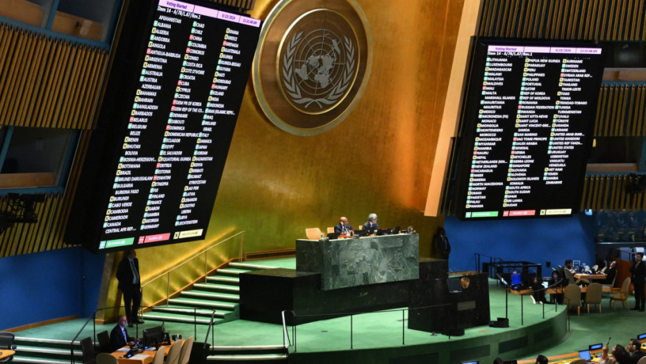Usvajanje rezolucije o Srebrenici "čudna epizoda": Timoti Les o glasanju u Generalnoj skupštini UN