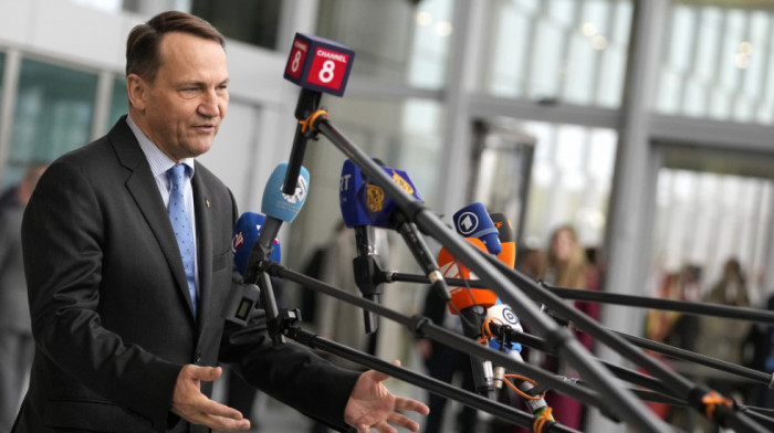 Strah od Rusije? Poljski šef diplomatije pozvao na dugoročno ponovno naoružavanje Evrope