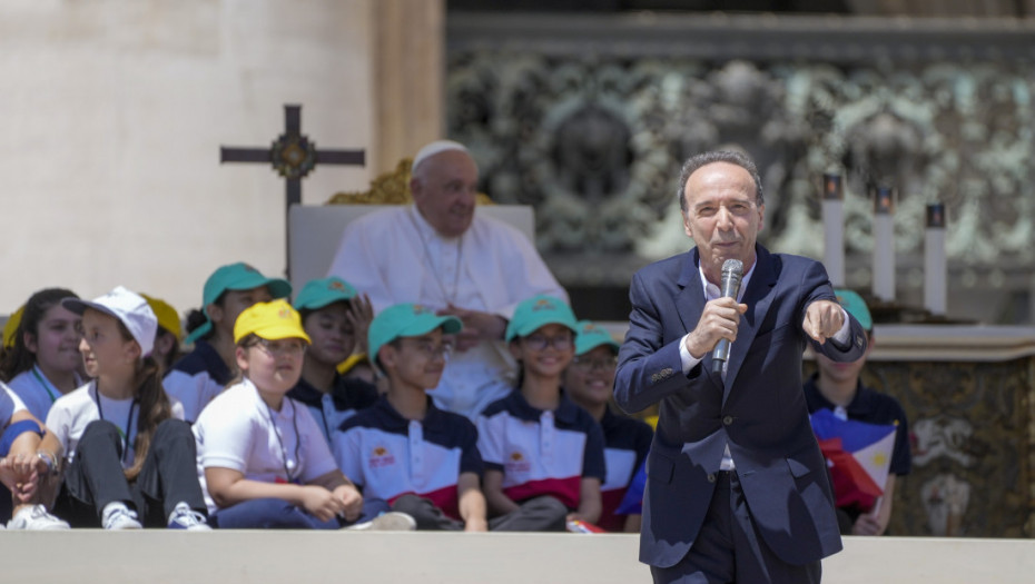 Italijanski glumac Roberto Beninji održao govor pred papom u Vatikanu: Greške su neophodne, korisne i ponekad prelepe