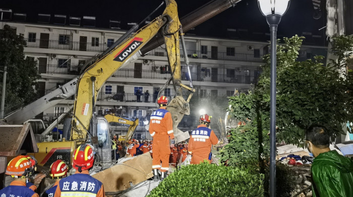 Srušio se deo zgrade u Kini: Najmanje četiri osobe poginule, među njima i devojčica (VIDEO)
