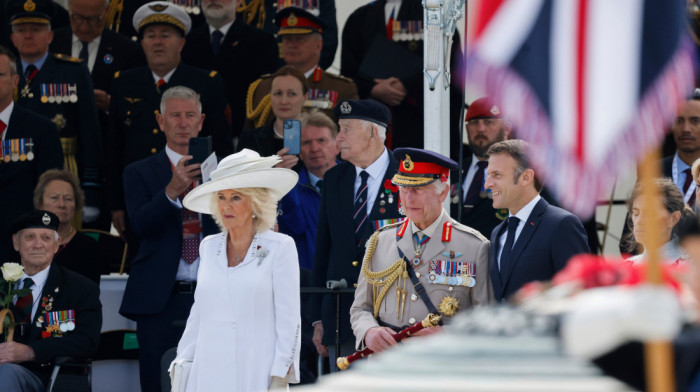 Ceremoniji obeležavanja 80. godišnjice "Dana D" prisustvuju britanski kralj Čarls III, ali i predsednici Bajden i Makron