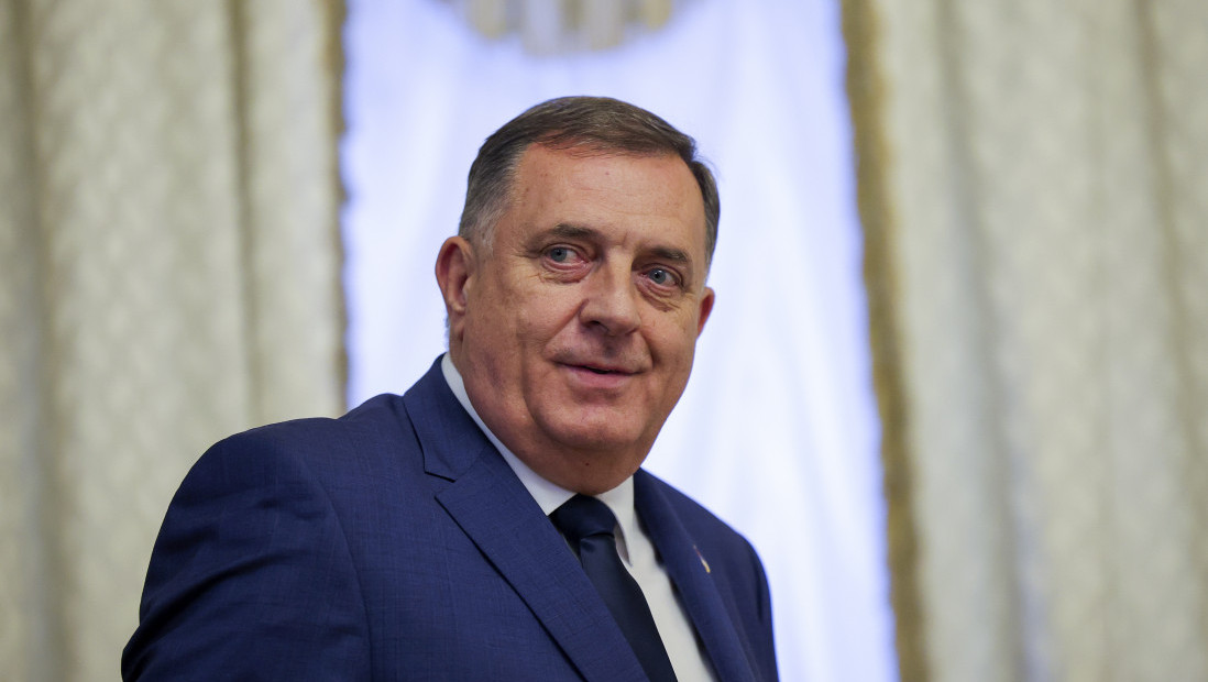 Dodik razgovarao sa Varheljijem o isključivanju Srba iz svih procesa u BiH: "Očigledno je da je BiH u potpunom zastoju"