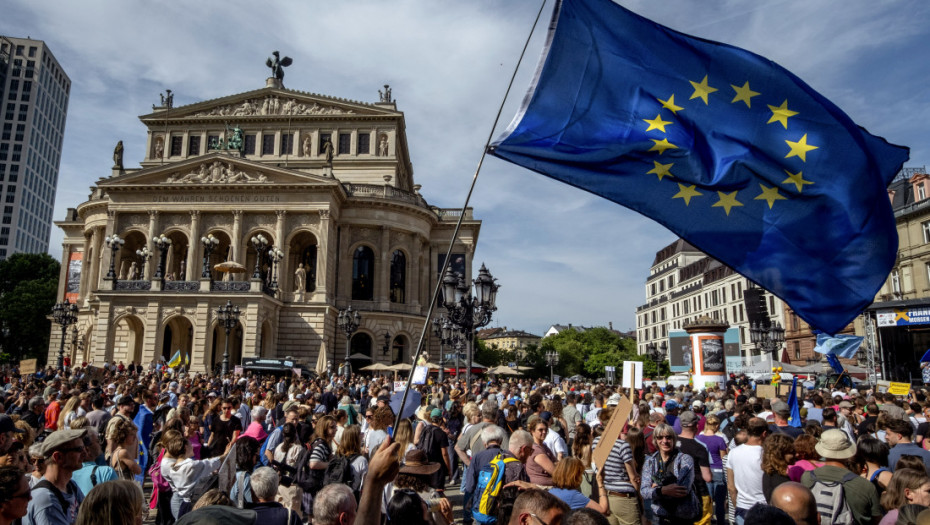 Desetine hiljada ljudi na demonstracijama protiv desničarskog ekstremizma u Nemačkoj