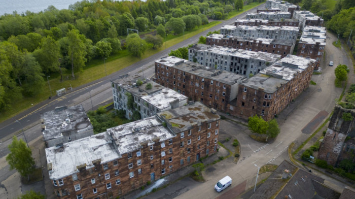 Zovu ga "britanski Černobilj": U napuštenom naselju u Škotskoj stanovi se prodaju za samo 8.000 evra