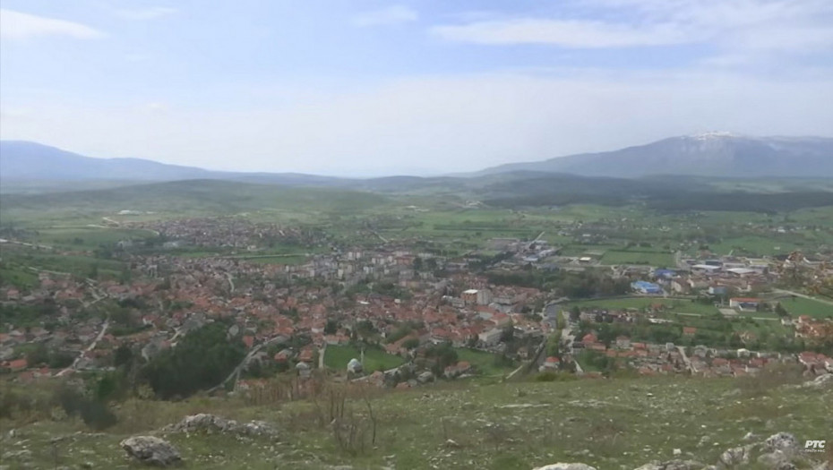 U bosanskom Livnu grafit "Ubi Srbina" i nacistički simboli