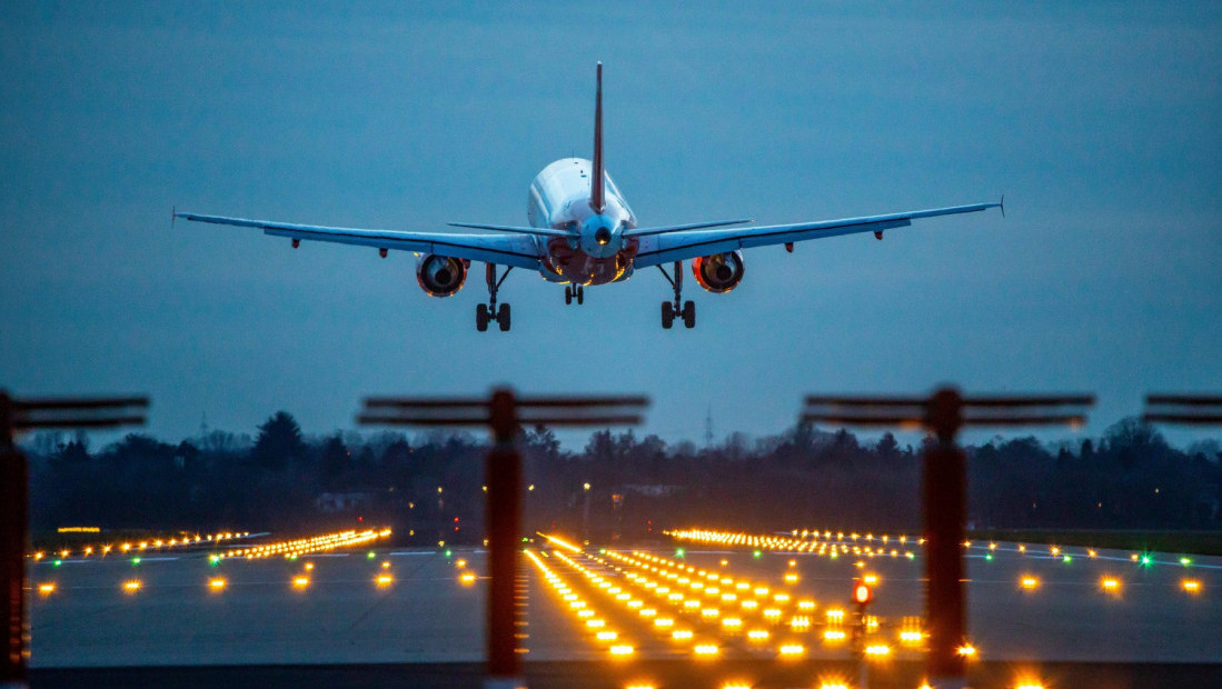 Er Montenegro: Avion iz Podgorice za Beograd kasnio zbog udara ptica