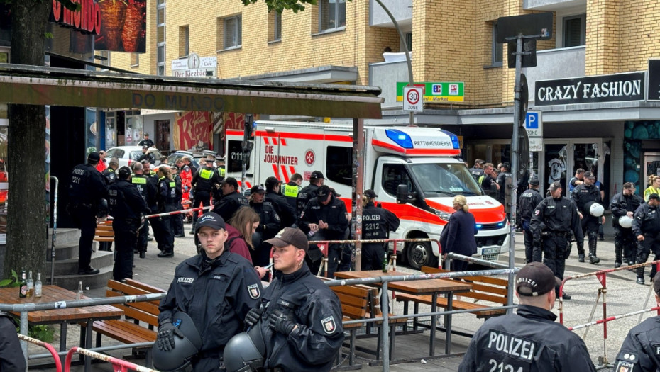 Čovek sa sekirom napao policiju u Hamburgu uoči utakmice Evropskog prvenstva u fudbalu