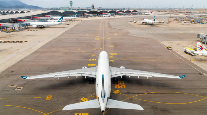 Aerodrom u Honkongu bio zatvoren zbog hitnog sletanja aviona, odloženo 186 letova