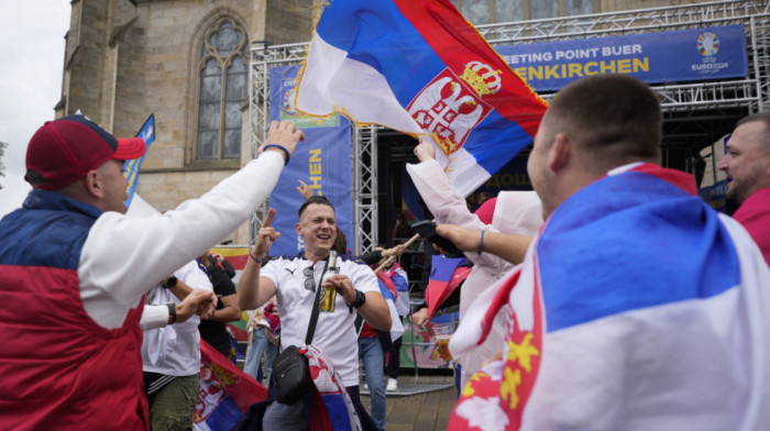 UEFA napravila novi kiks: Umesto zastave Srbije novinarima greškom poslala hrvatsku