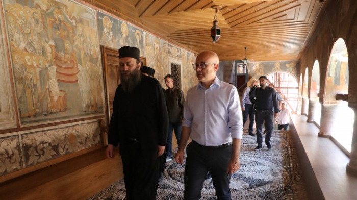 Vučević na Hilandaru: Ovaj manastir je temelj i kolevka naše duhovnosti