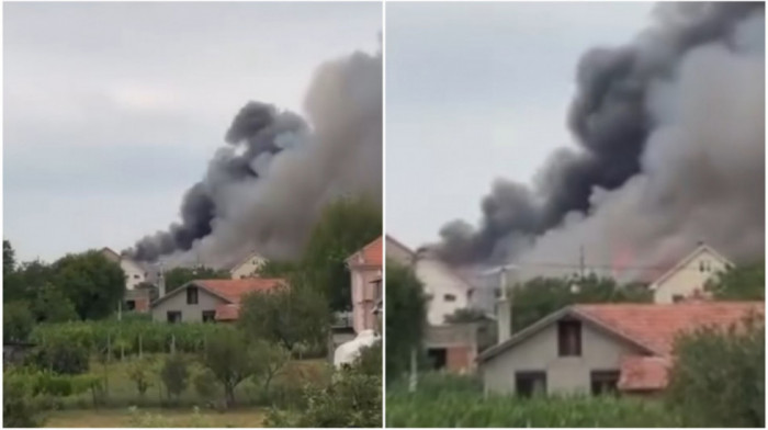 Veliki požar kod Surčina: Gori ugostiteljski objekat od 2.000 kvadratnih metara