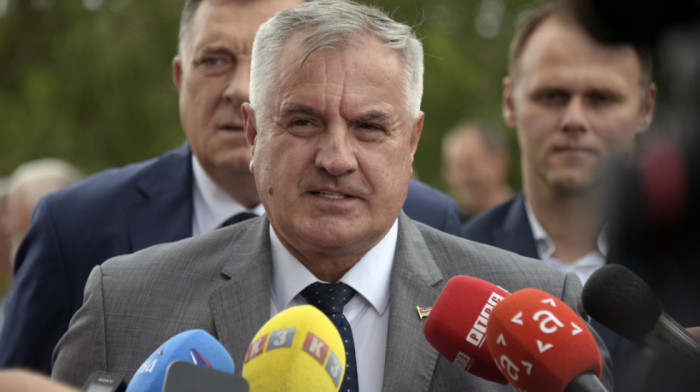 Premijer Republike Srpske Radovan Višković lakše povređen u sudaru kod Šekovića