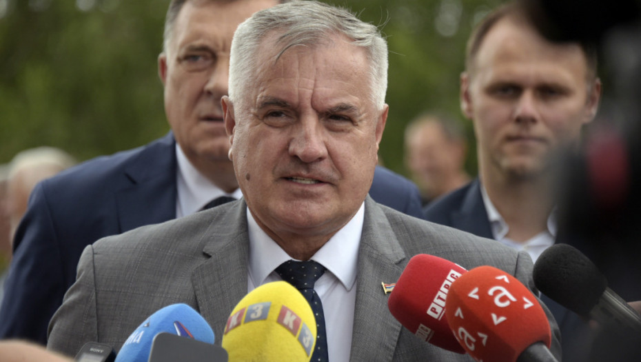 Premijer Republike Srpske Radovan Višković lakše povređen u sudaru kod Šekovića