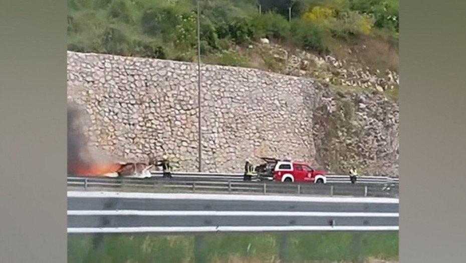 Zapalio se automobil beogradskih registarskih oznaka na autoputu "Princeza Ksenija" u Crnoj Gori