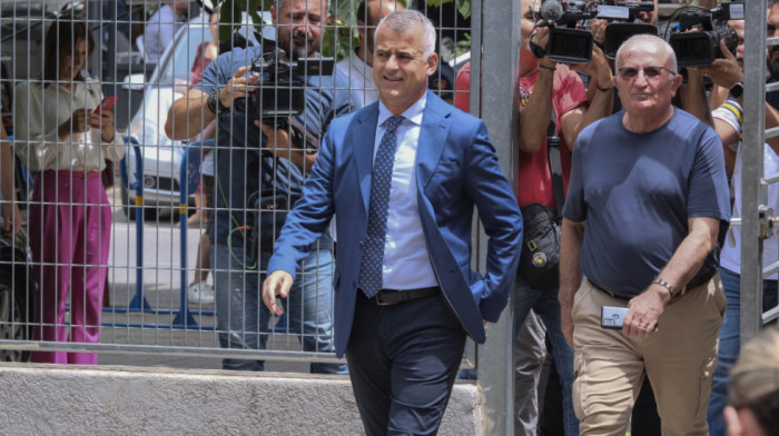 Ne spuštaju se tenzije između Atine i Tirane zbog Belerisa: Albanski sud potvrdio presudu protiv grčkog političara