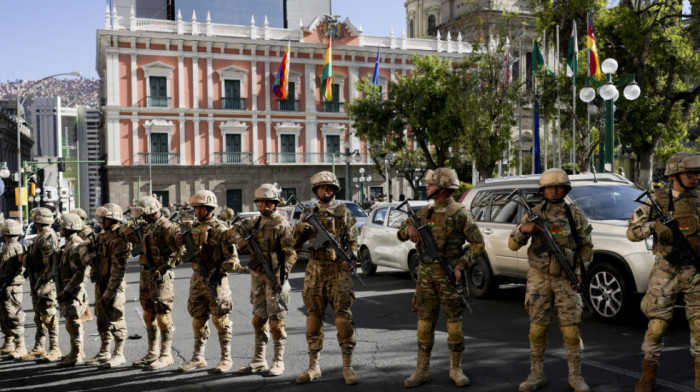 Tenzije u La Pazu: Bolivijska vojska upala u predsedničku palatu, predstavnici vlasti tvrde da je u pitanju državni udar