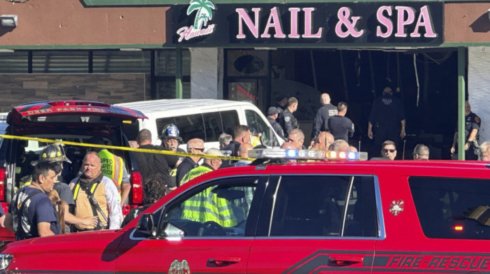 Kombi udario u kozmetički salon u Njujorku, najmanje četiri osobe poginule, devet povređeno