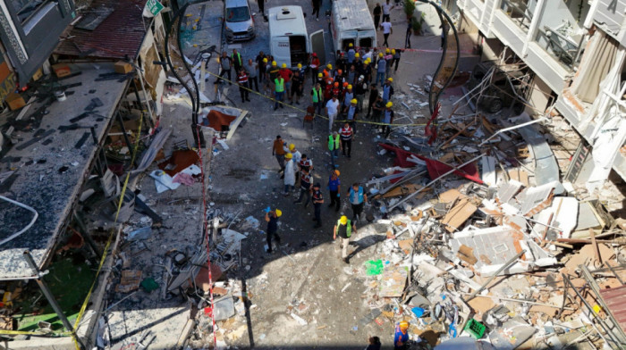 Eksplozija plina u restoranu u Izmiru: Najmanje petoro poginulih, ranjeno više od 60 ljudi (VIDEO, FOTO)