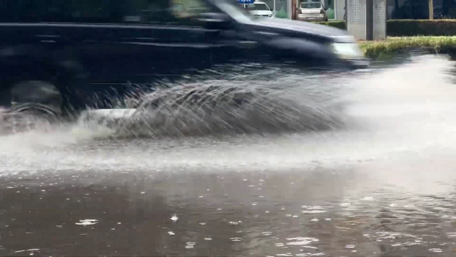 Sever Italije pogodilo nevreme, zaustavljen železnički saobraćaj, zatvorene škole