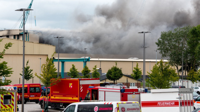 Veliki požar u nemačkom brodogradilištu: Oko 400 vatrogasaca gasilo vatru 20 sati