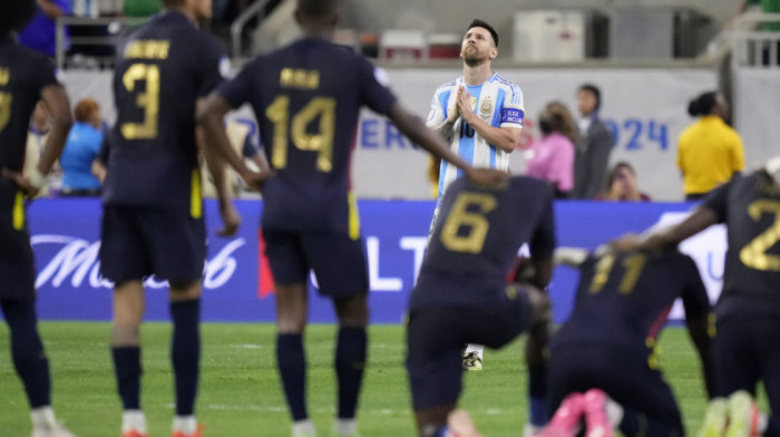 Argentina u polufinalu Kopa Amerika: Mesi pogodio prečku u penal završnici, ali je Martinez sve to ispravio