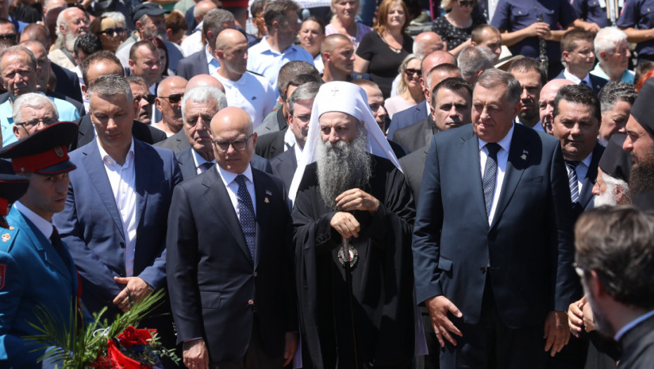 Obeležene 32 godine od stradanja Srba u Podrinju: Vučević položio venac, patrijarh Porfirije služio liturgiju