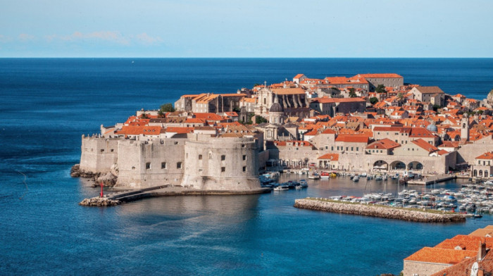 Srušen rekord iz 2015: U Dubrovniku danas izmerena najviša temperatura mora otkako postoje merenja