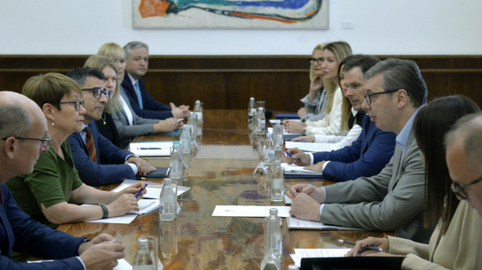 Vučić sa predsednicom EBRD o prioritetnim projektima i ulaganjima u okviru Ekspa 2027