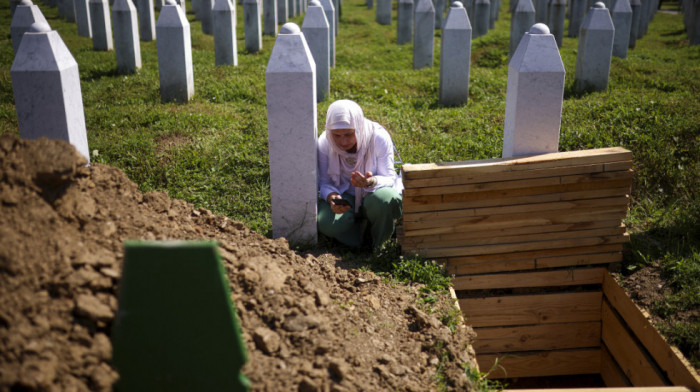Komemoracija u Potočarima: Danas će biti sahranjeni posmrtni ostaci još 14 žrtava