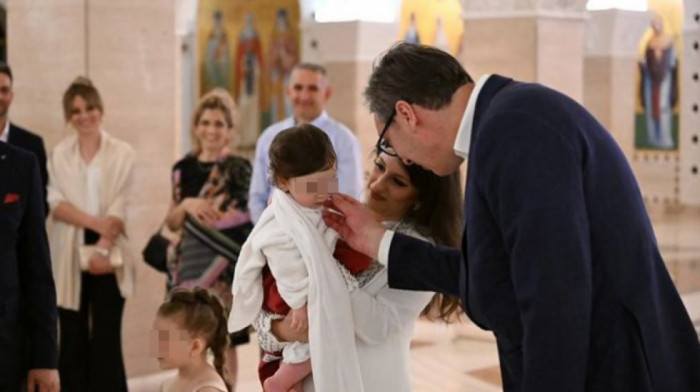 Vučić u Hramu Svetog Savet krstio malog Lazara sa Kosova i Metohije