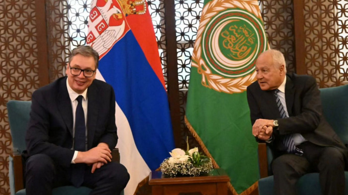 Predsednik Vučić se u Kairu sastao sa predsednikom Arapske lige: Sadržajan razgovor o mogućnostima za saradnju