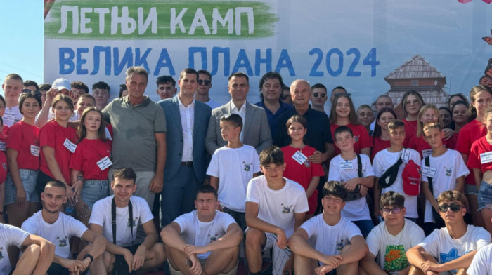 Milićević otvorio letnji kamp za mlade iz regiona i dijaspore kod Velike Plane