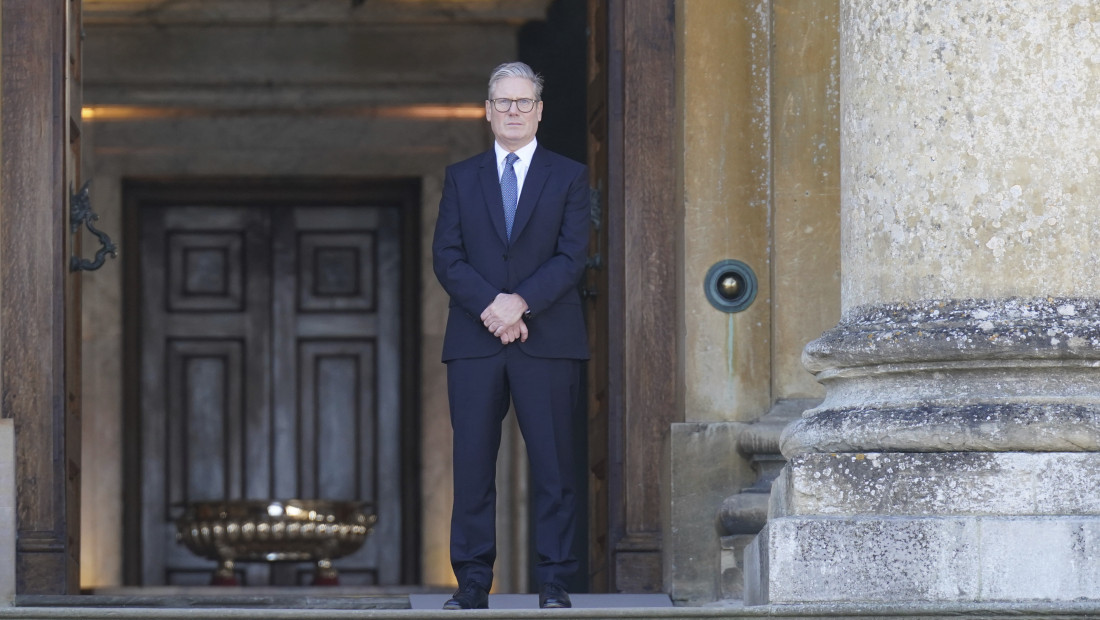 Starmer od laburiste dobio još odeće vredne 16.000 funti kao novac za privatnu kancelariju