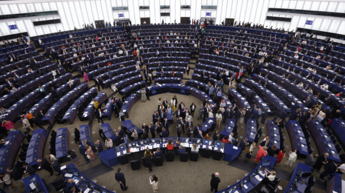 Kako izgleda Evropski parlament: Manje žena, najmlađa poslanica ima samo 23, najstariji poslanik 76 godina