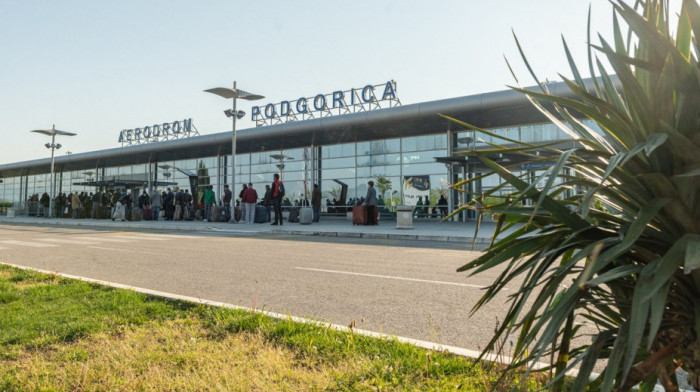 Drama na aerodromu u Podgorici: Putniku koji je doputovao iz Istanbula stalo srce, medicinska sestra ga oživela