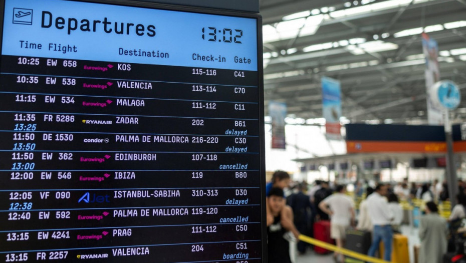 Obustavljeni letovi na aerodromu u Kelnu jer klimatski aktivisti blokiraju pistu