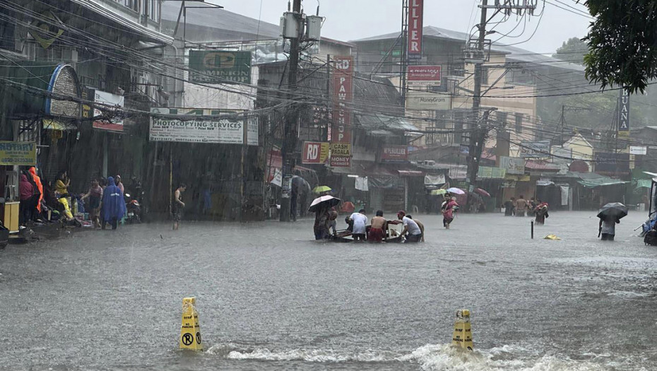 Tropska oluja prešla preko Filipina: Poplave i klizišta odnele najmanje 14 života