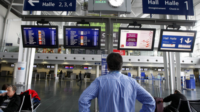 Aerodrom Bazel-Miluz u Francuskoj ponovo otvoren za saobraćaj nakon dojave o bombi