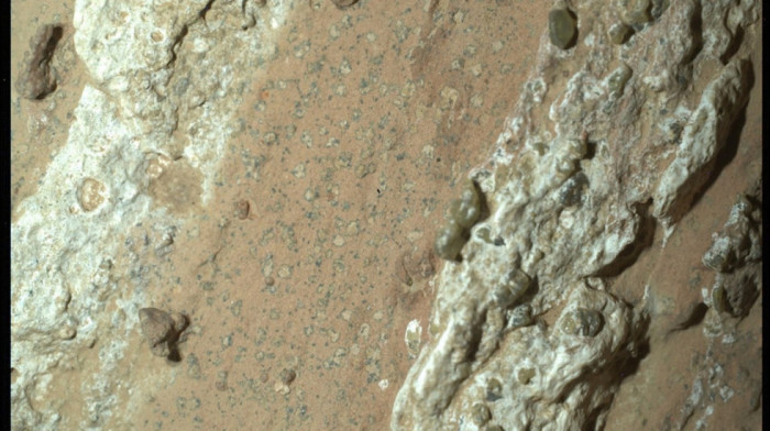 Zagonetna stena u obliku strele možda krije tajnu života na Marsu: Naučnici otkrili dobro poznate tragove