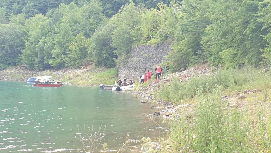 Muškarac nestao u Zlatarskom jezeru