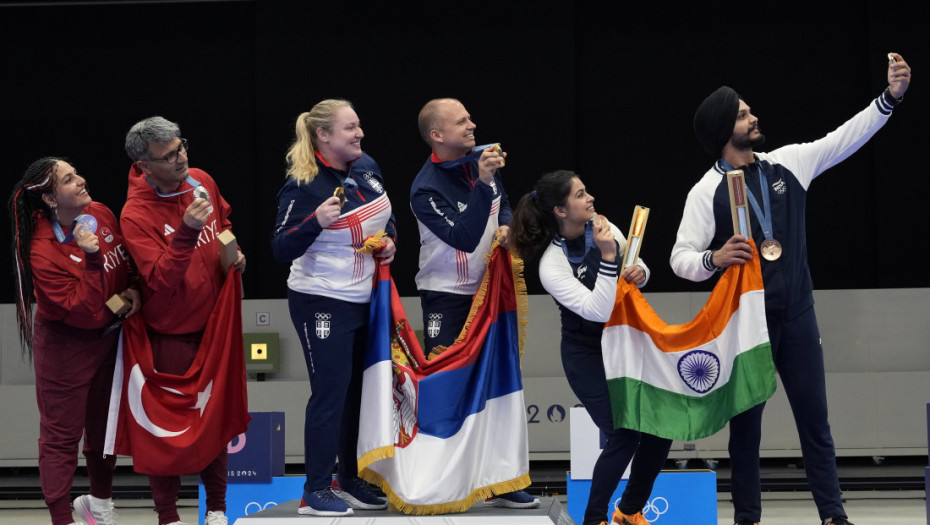 Olimpijcima Zorani Arunović i Damiru Mikecu Vlada Srbije dodelila novčanu nagradu