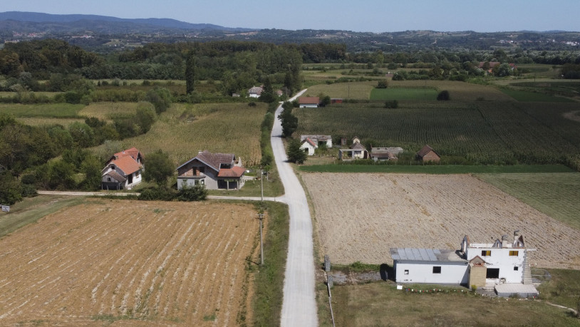 Poslanici opozicije obišli bušotine u Gornjim Nedeljicama