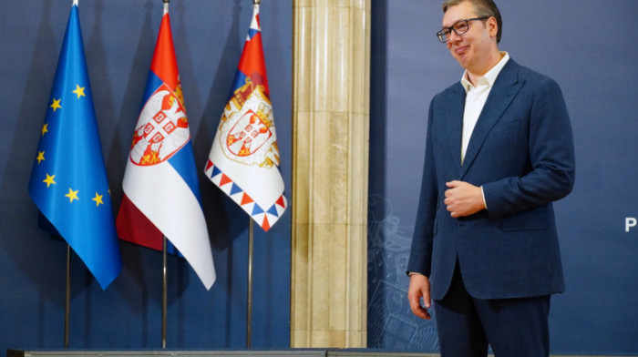 Vučić čestitao basketašima osvajanje srebrne medalje