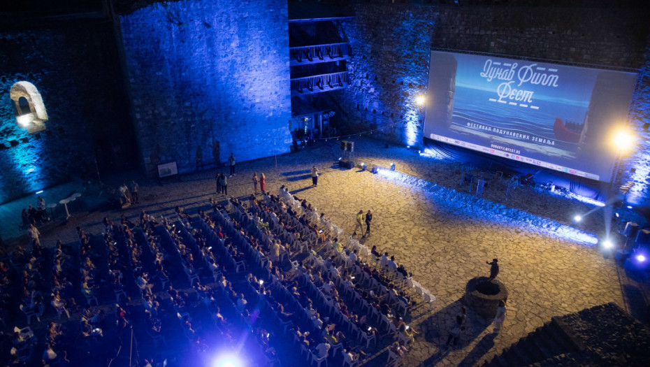 "Nekad su Dunavom stizali osvajači, a sada filmovi": Vojin Ćetković otvorio 7. Dunav Film Fest