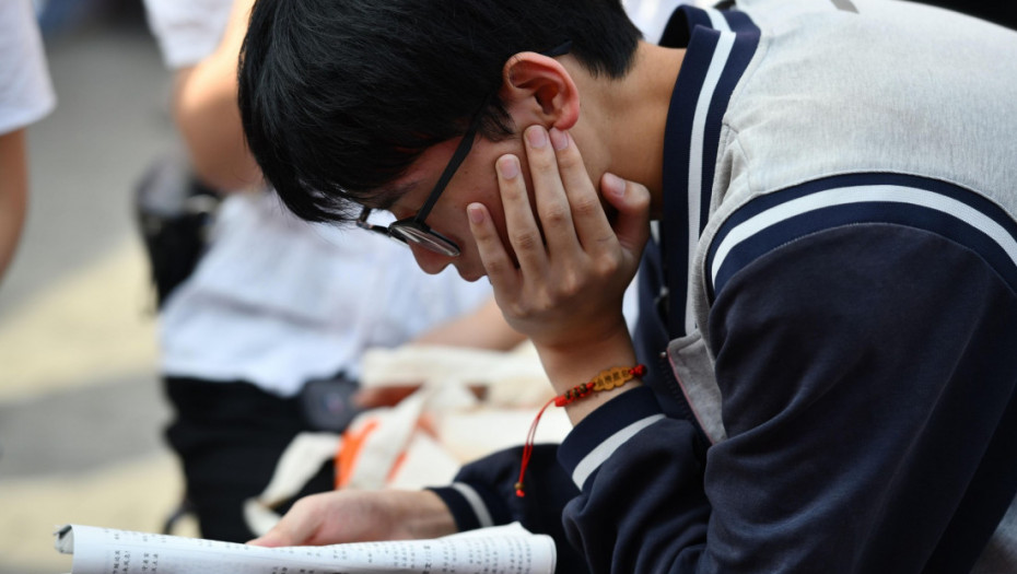 Kina upozorila studente na lažne udvarače koji bi ih naveli na špijunažu