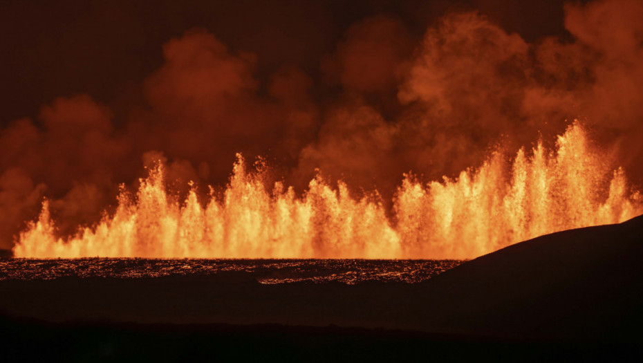 U erupciji vulkana u Indoneziji poginulo najmanje desetoro ljudi