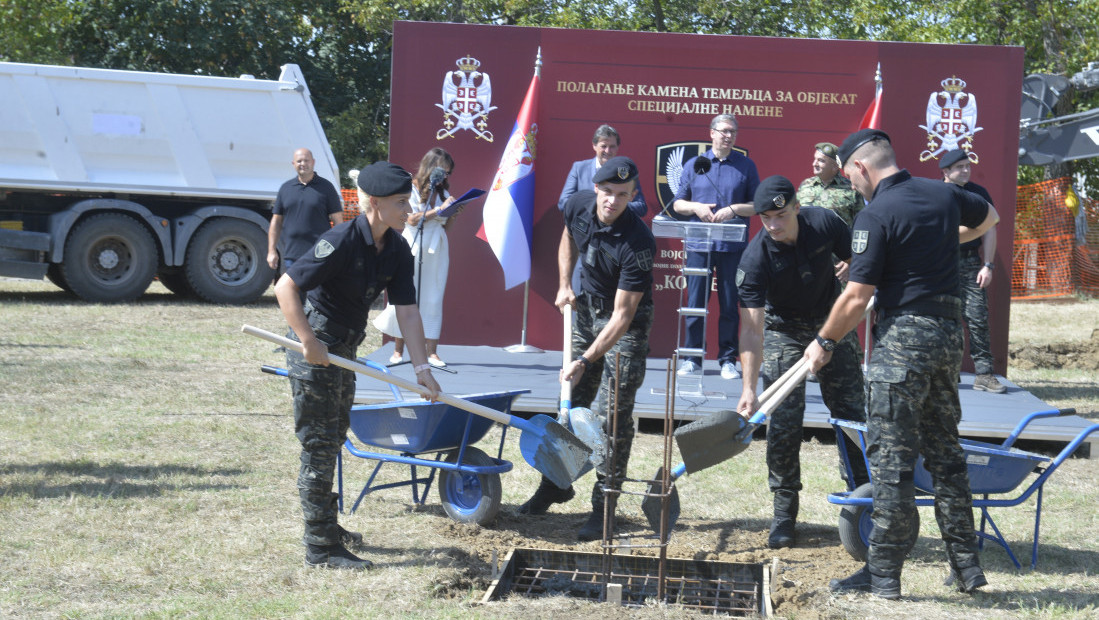 Vučić u kasarni "Vasa Čarapić", počinje izgradnja novog objekta za Kobre