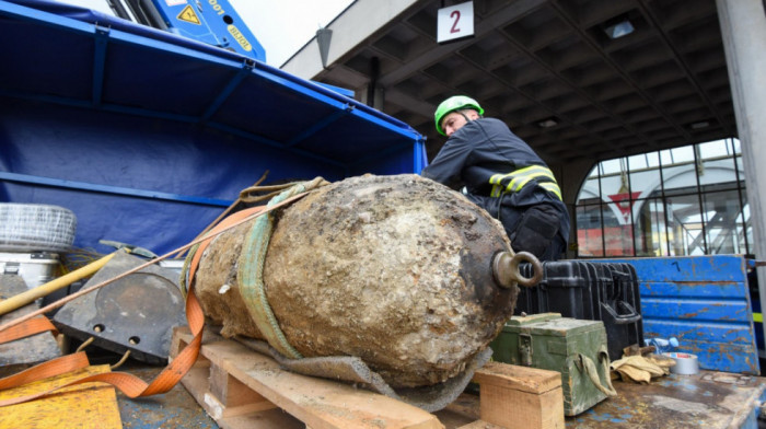 U Sloveniji deaktivirana bomba iz Drugog svetskog rata teška 226 kilograma nađena na železničkoj stanici u Novoj Gorici